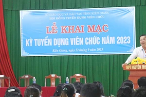  Quang cảnh lễ khai mạc kỳ tuyển dụng viên chức giáo dục năm 2023