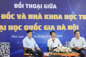 Lãnh đạo ĐHQGHN luôn đối thoại cùng các nhà khoa học trẻ để phát huy sức sáng tạo.