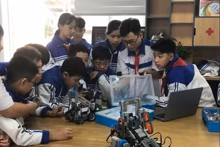 Hoạt động STEM, AI, robotics tại Trường THCS Lê Quý Đôn.