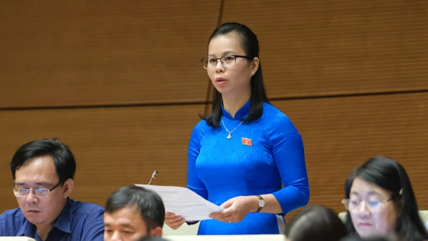 Đại biểu Quốc hội Chu Thị Hồng Thái – đoàn Lạng Sơn.