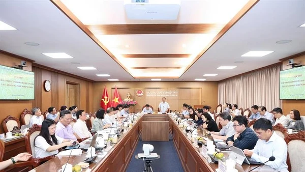 Quang cảnh buổi làm việc.