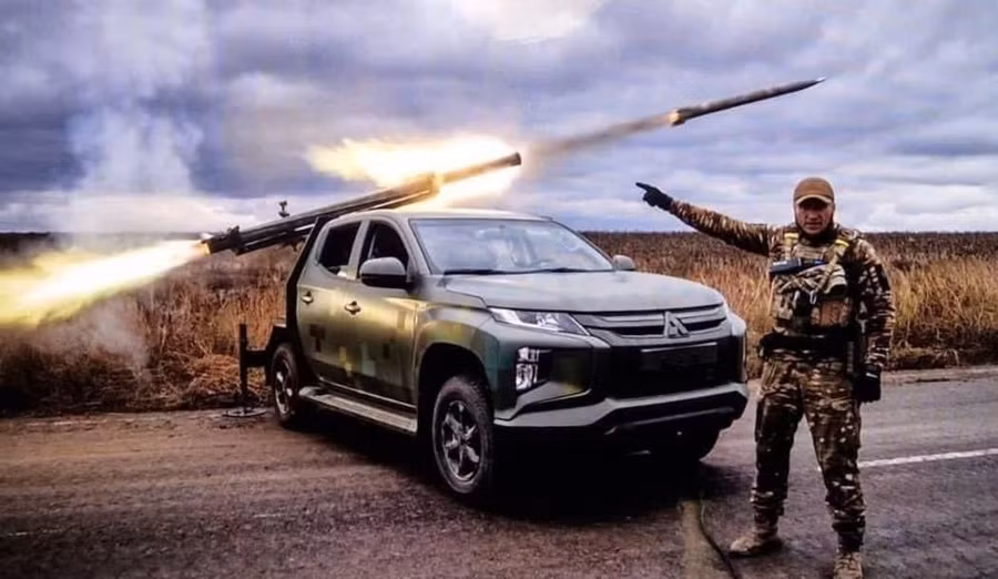 Quân đội Ukraine gây náo loạn thị trường xe tải cũ