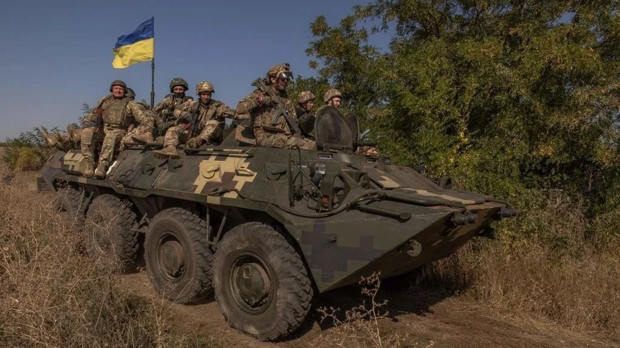 Lập phòng tuyến dài 350km từ Kharkiv đến Zaporizhia