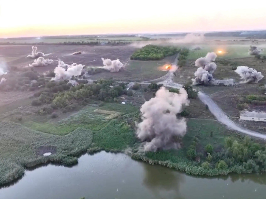 Giải cứu Pokrovsk và câu chuyện tổ ong ở Donbass