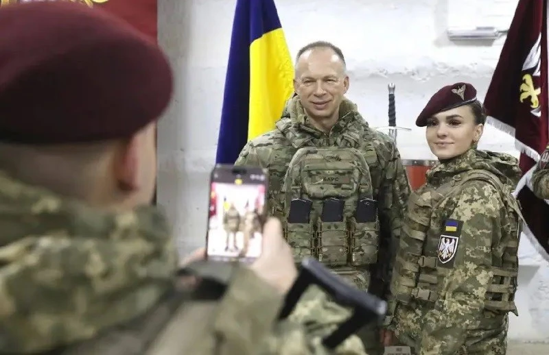 Lãnh đạo nói không, Quân đội Ukraine dứt khoát đòi ngừng bắn