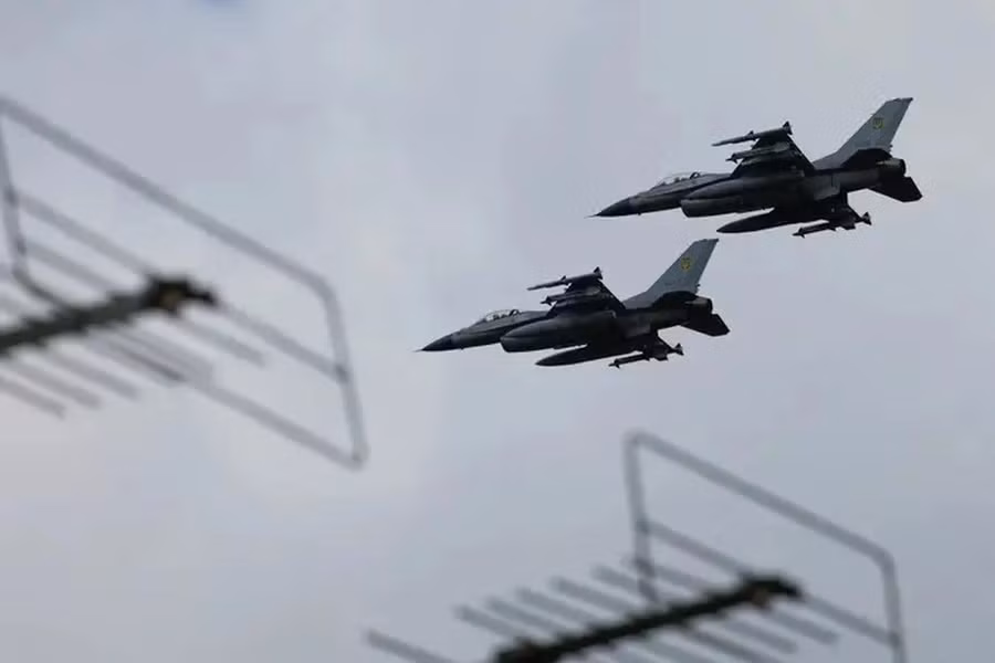 3 tên lửa phòng không Nga bắn hạ 1 chiếc F-16AM