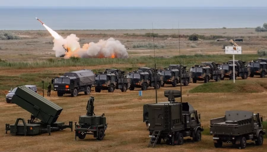 Sự thật sốc về số tiền ông Trump viện trợ chiến sự