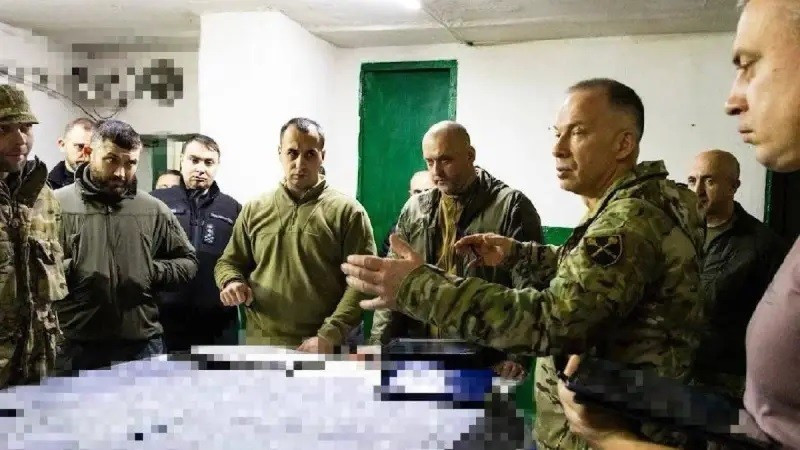 Tướng ra lệnh tử thủ, quân tháo chạy khỏi Pokrovsk và Myrnohrad