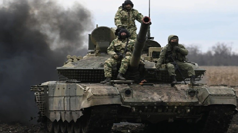 Đòn tấn công ồ ạt trên nhiều mặt trận