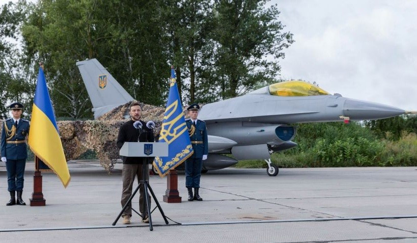 Đan Mạch đòi F-16 Ukraine để chống Mỹ lấy Greenland