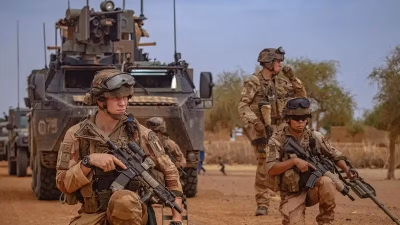 2000 lính đánh thuê Pháp sẽ tiến vào chiến sự?