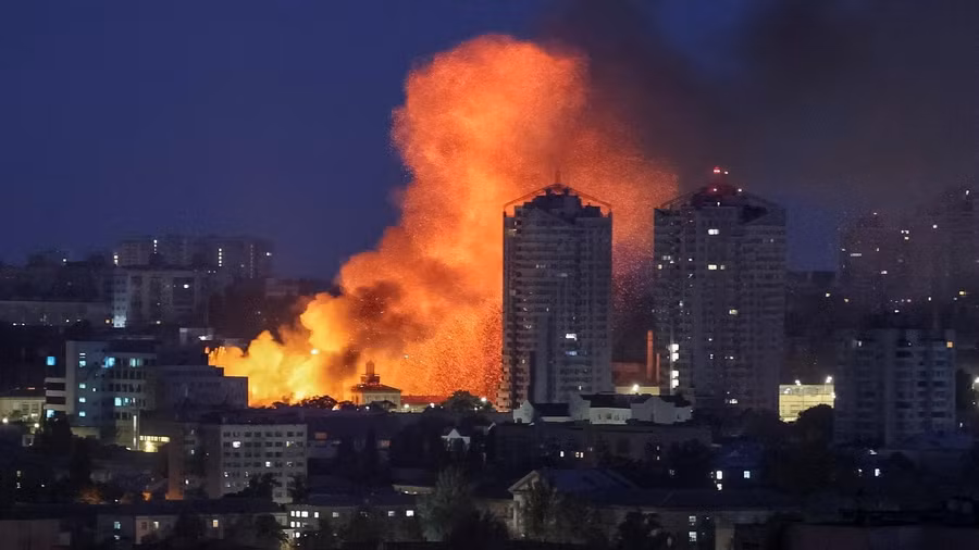 Dồn dập không kích, chiếm lợi thế trước đàm phán ngừng bắn