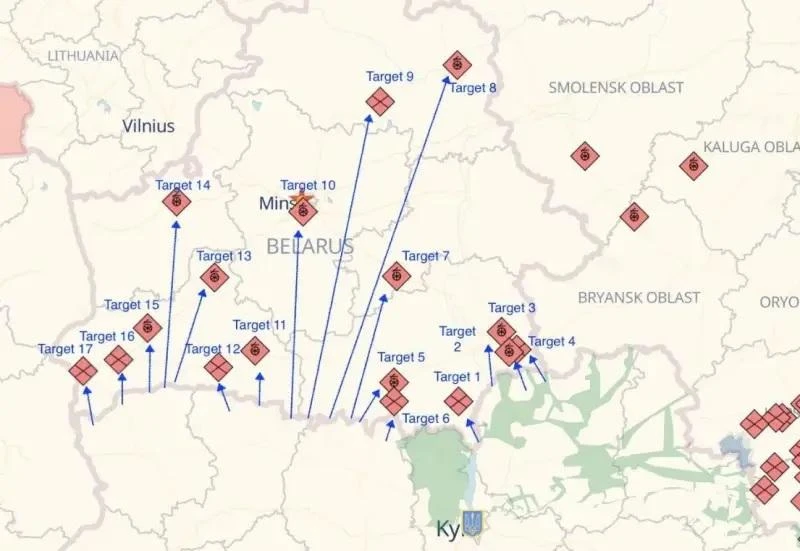 Minsk điều 1/3 binh lực đến biên giới, Kiev điểm danh 17 mục tiêu tấn công ở Belarus