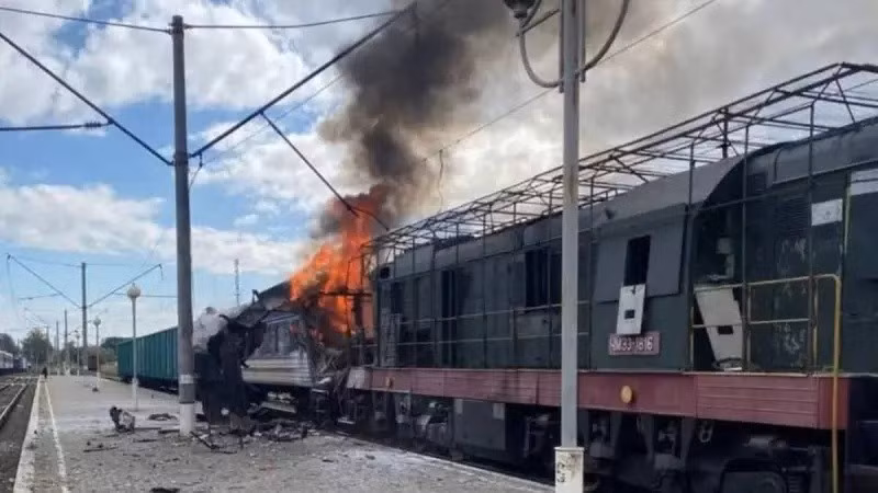 Vì sao Nga nỗ lực tìm diệt đầu máy xe lửa Ukraine?