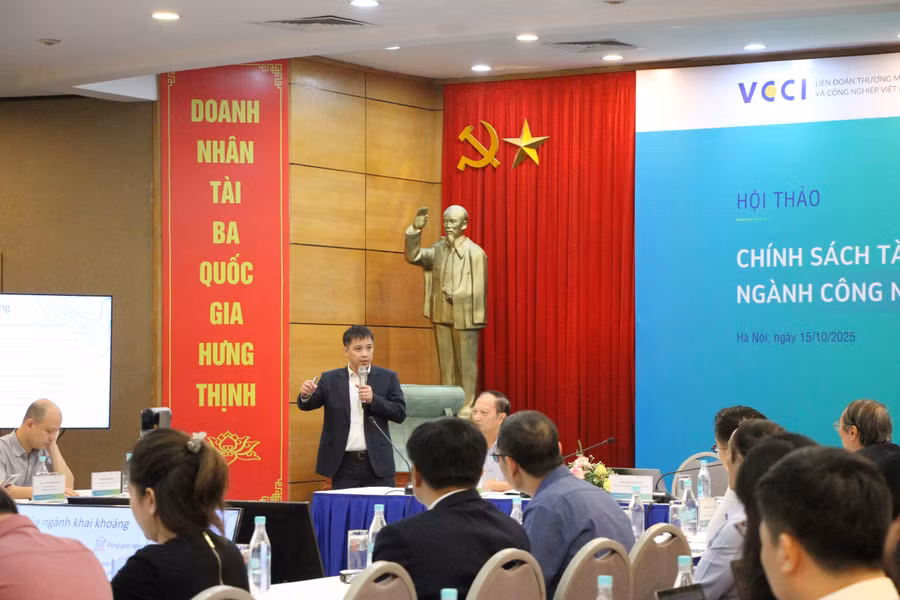 ong-dau-anh-tuan-pho-tong-thu-ky-truong-ban-phap-che-vcci-phat-bieu-khai-mac-hoi-thao.jpg