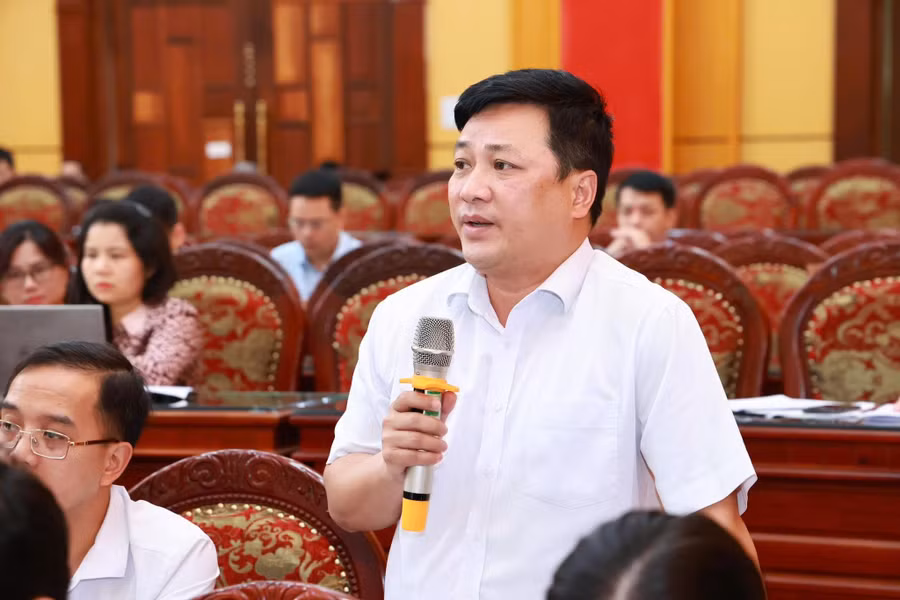 dai-bieu-phat-bieu-2.jpg