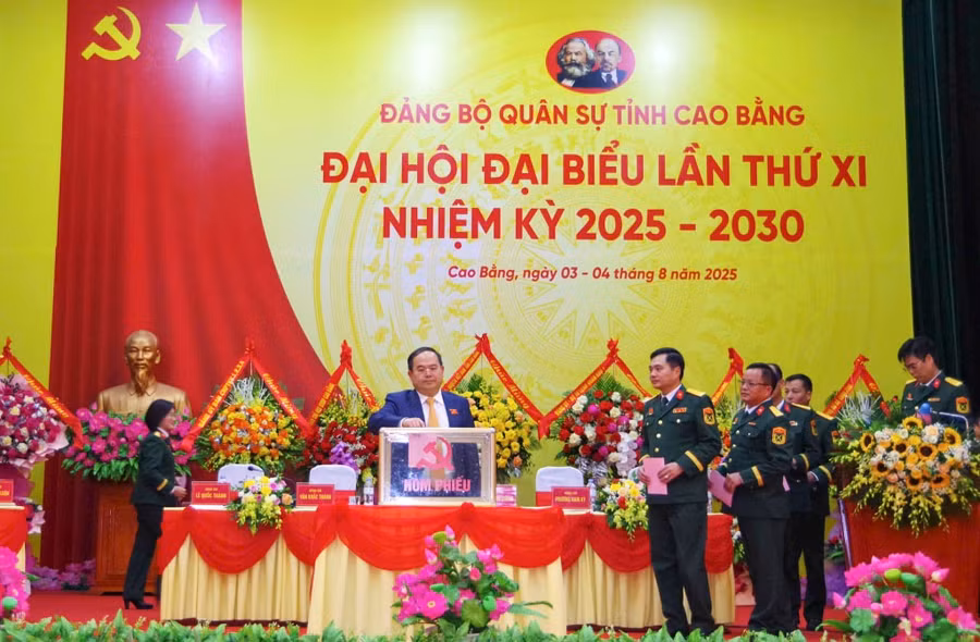 bi-thu-tinh-uy-cao-bang-quan-minh-cuong-3.jpg