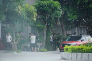 Cảnh sát có mặt tại nhiều địa điểm được cho là nơi ở, nơi làm việc của "đại ca" Vi "ngộ".