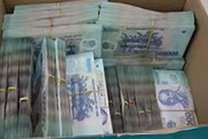 Gần 8 tỷ tiền mặt đã được cơ quan công an thu giữ.