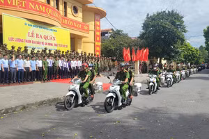 Ra quân lực lượng tham gia bảo vệ ANTT ở cơ sở.