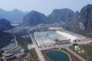 Nhà máy xử lý rác thải Đông Nam đã ngừng nhận rác mới nhưng vẫn phát sinh mùi hôi thối.