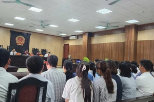 Phiên xét xử sơ thẩm bị cáo Nguyễn Thế Hùng cùng đồng phạm được hoãn đến ngày 12/5.