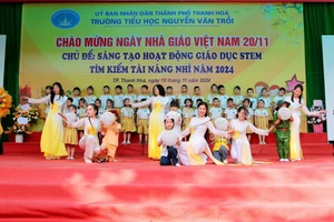 Phong phú các tiết mục trong dịp kỷ niệm Ngày nhà giáo Việt Nam 20/11 tại Trường Tiểu học Nguyễn Văn Trỗi.