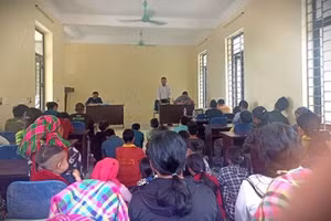 Lớp học đặc biệt giữa đại ngàn.