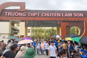 Gần 1.200 thí sinh tranh suất vào Trường THPT chuyên Lam Sơn.