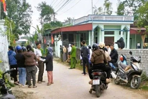 Cơ quan chức năng có mặt tại hiện trường để điều tra nguyên nhân.