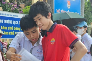 Thí sinh Thanh Hoá thở phào hoàn thành môn thi thứ 2, Kỳ thi tuyển sinh vào lớp 10 THPT.