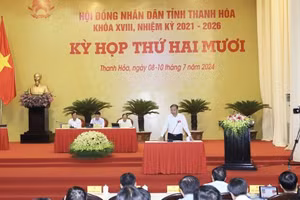 Giám đốc Sở Tài chính trả lời chất vấn tại Kỳ họp thứ 20, HĐND tỉnh Thanh Hóa khóa XVIII.