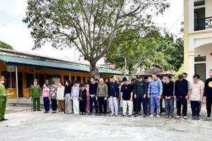 Công an tỉnh Thanh Hóa triệt phá đường dây lừa đảo bằng hình thức thông báo trúng thưởng, bắt giữ 35 đối tượng.