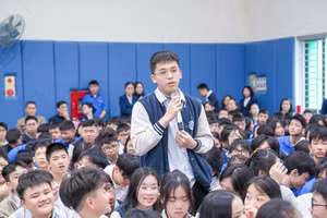 Học sinh được giao lưu, học hỏi nhiều kinh nghiệm về du học.