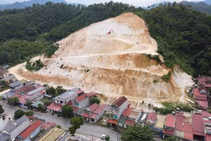 Dự án chống sạt lở tại đồi Phòng Không đang được triển khai.