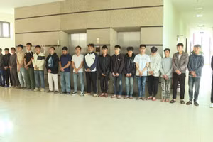 Nhóm thanh niên liên quan đến vụ gây rối trật tự công cộng.