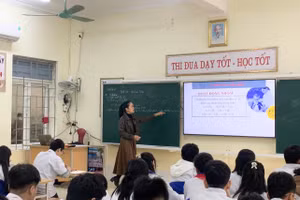 Thầy cô thay đổi phương pháp dạy để tận dụng tối đa thời gian trên lớp. 