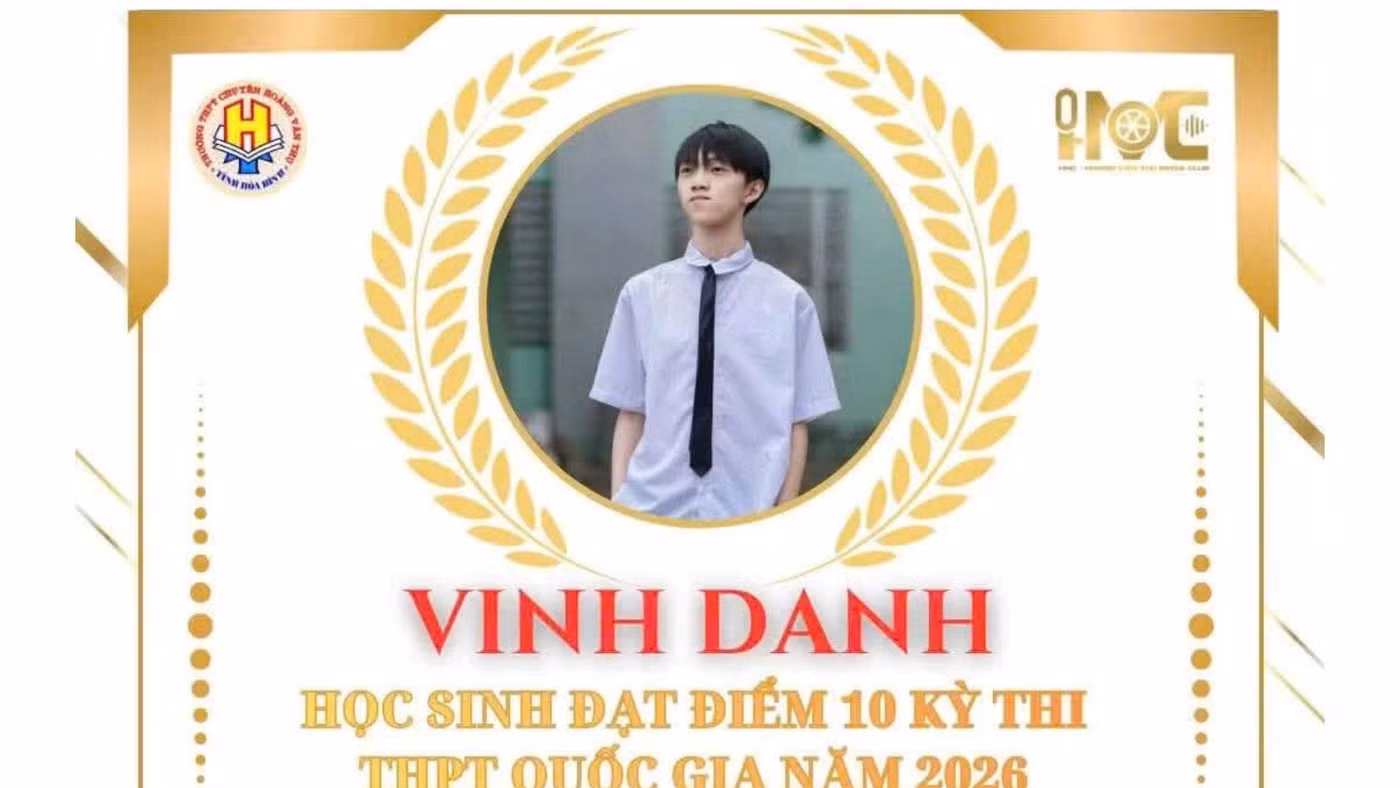 Tống Hà Thành được Trường THPT Chuyên Hoàng Văn Thụ vinh danh.