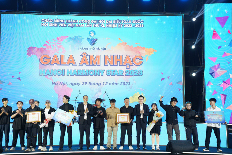 Bùng nổ đêm Gala Band của sinh viên Thủ đô 