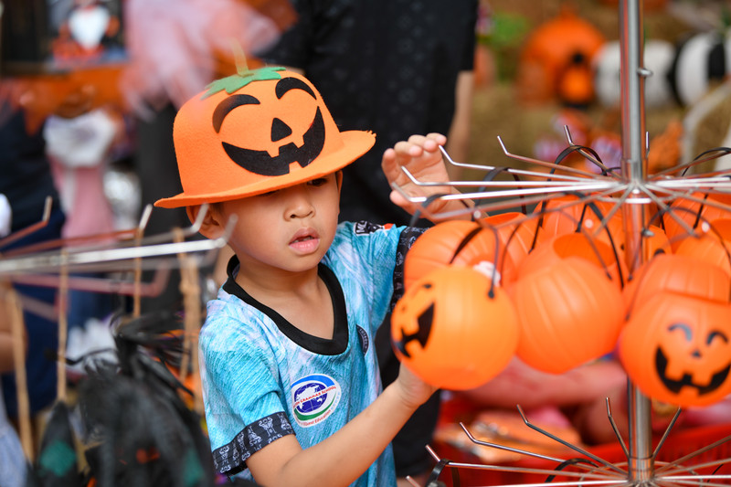 Tràn ngập đồ chơi kinh dị trước ngày lễ Halloween tại Hàng Mã