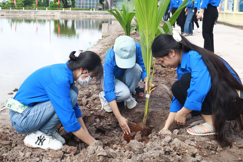 Ra quân Tình nguyện chung tay xây dựng nông thôn mới