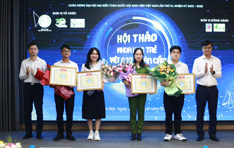 Hội thảo Khoa học trẻ Việt Nam cùng thanh niên trong chuyển đổi số