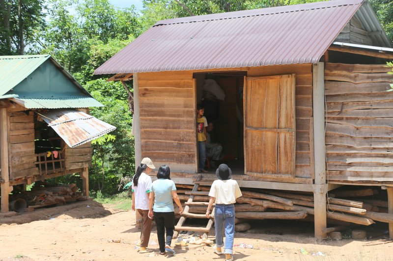 Chuẩn bị năm học mới, thầy cô giáo Quảng Trị dọn trường lớp, đến tận nhà nhắc HS