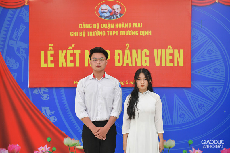 Vinh dự được kết nạp Đảng trước kỳ thi tốt nghiệp