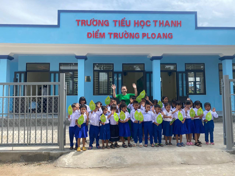 Học sinh lớp 1 vùng cao Quảng Trị hân hoan trong ngày tựu trường