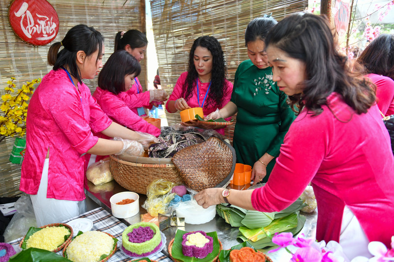 Mãn nhãn lễ hội xôi truyền thống làng Phú Thượng