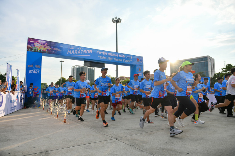 Hơn 500 vận động viên tham gia giải chạy Marathon Tuyên Quang 2023