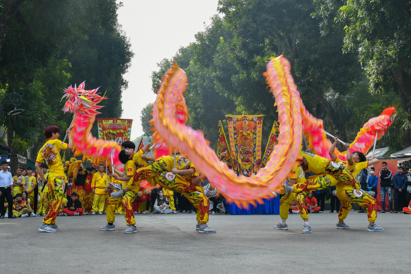 Mãn nhãn múa Rồng tại Festival Thanh niên quốc tế