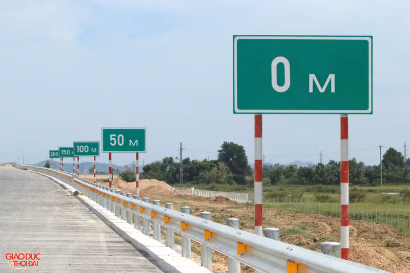 Cao tốc Bắc Nam đoạn Nghi Sơn - Diễn Châu trước ngày thông xe