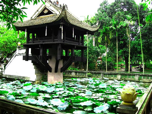 10 ngôi chùa được nhiều người tìm đến cầu bình an dịp đầu năm 